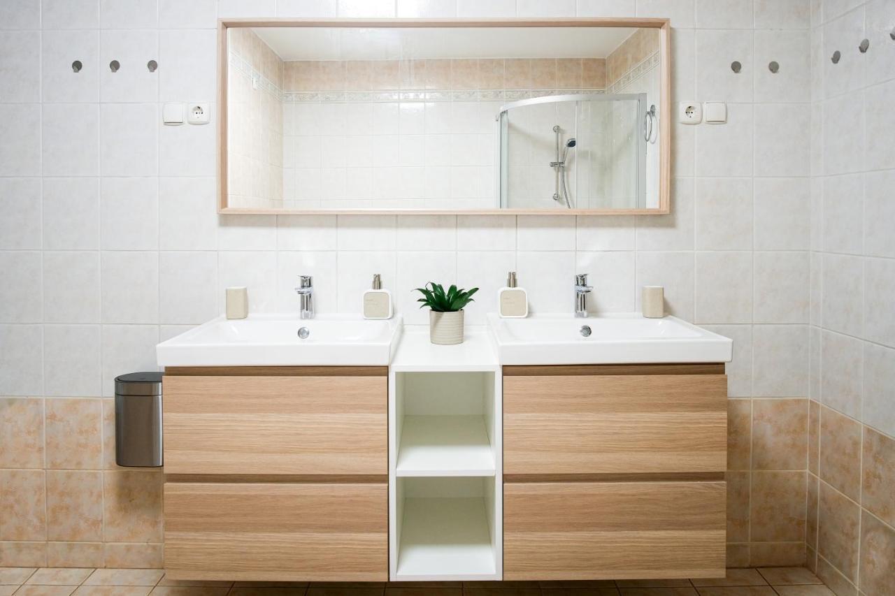 M16 Spacious And Bright Apartment Liubliana Exterior foto
